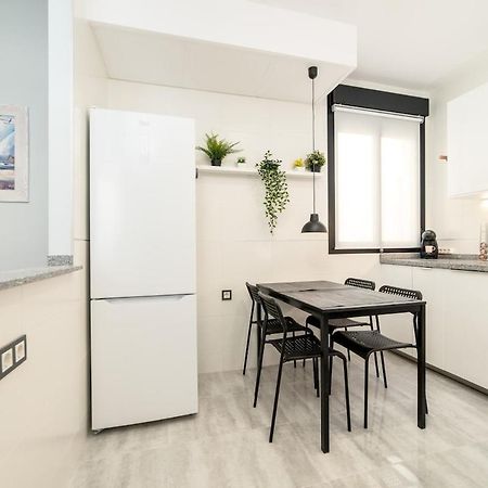 -Malagasunapts- Stylish City Centre Pool&Parking Экстерьер фото
