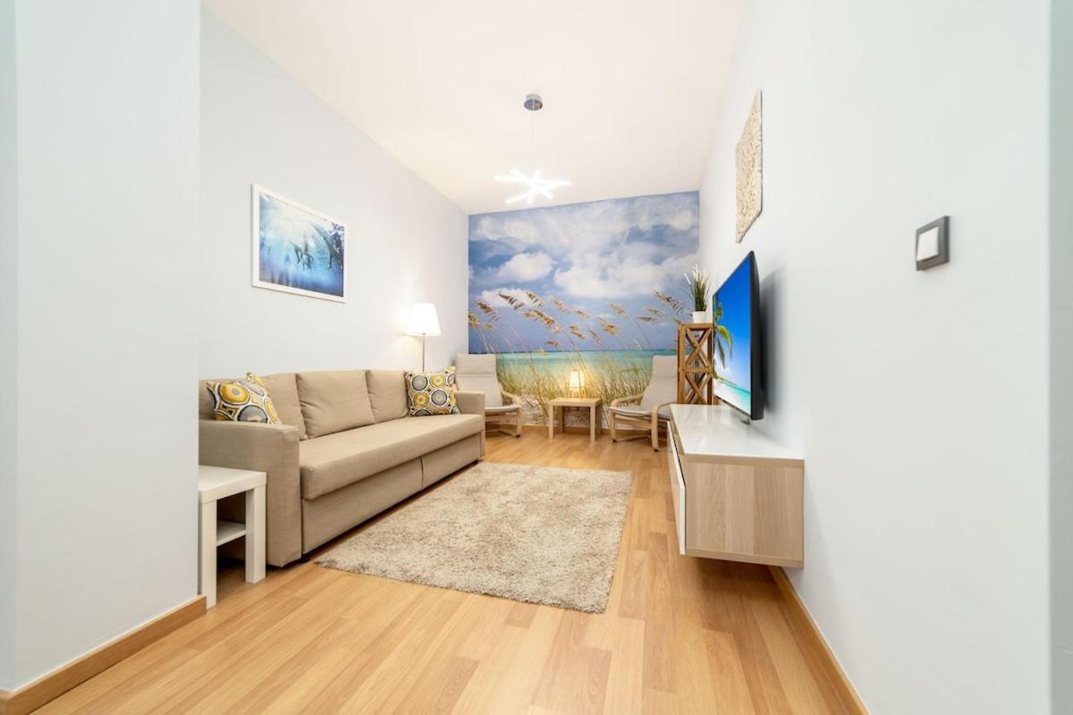 -Malagasunapts- Stylish City Centre Pool&Parking Экстерьер фото