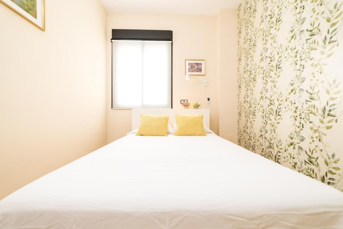 -Malagasunapts- Stylish City Centre Pool&Parking Экстерьер фото