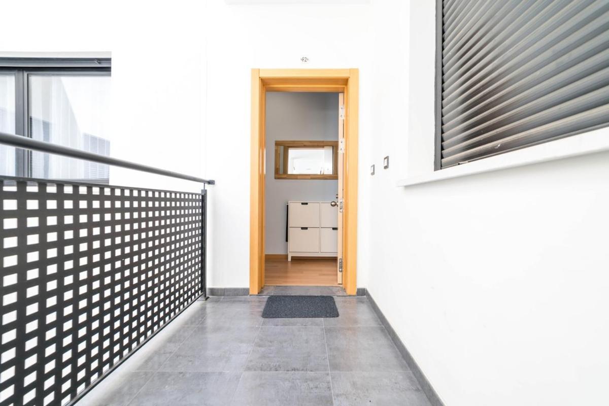 -Malagasunapts- Stylish City Centre Pool&Parking Экстерьер фото
