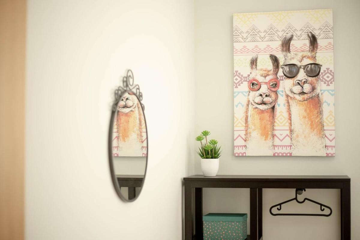 -Malagasunapts- Stylish City Centre Pool&Parking Экстерьер фото